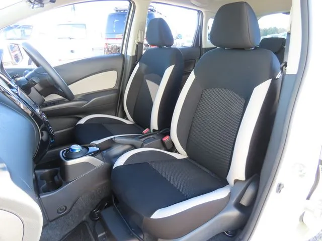 ニッサン　ノート