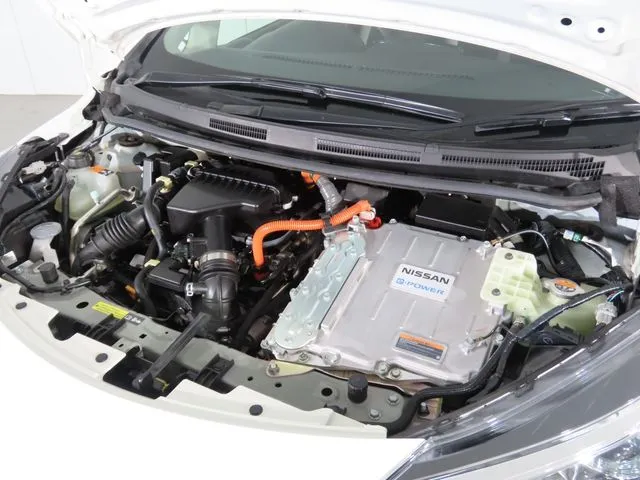 ニッサン　ノート