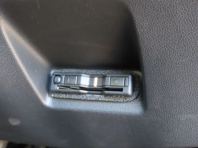 ホンダ　シャトル　ハイブリッド