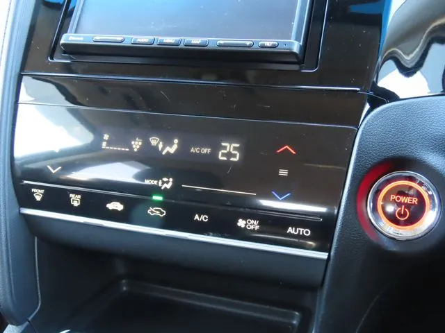 ホンダ　シャトル　ハイブリッド