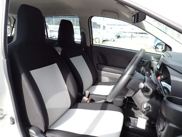 ダイハツ ミラ イース