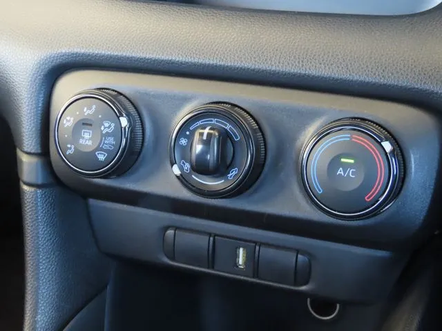 トヨタ　ヤリス