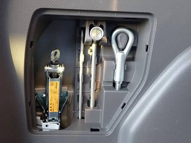 ニッサン　ＮＶ１５０　ＡＤ　２ＷＤ