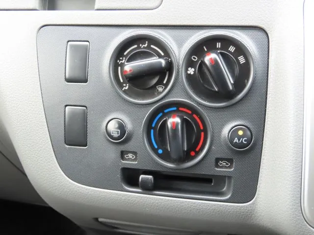 ＮＶ３５０キャラバン　１．２ｔ（ニッサン）の車両写真