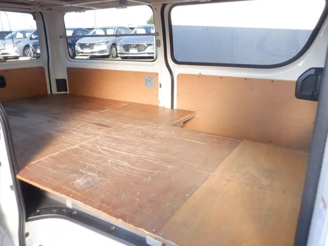ハイエースバン　１．２５ｔ　２ＷＤ（トヨタ）の車両写真