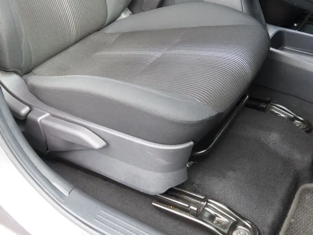 ニッサン　ノート　４ＷＤ