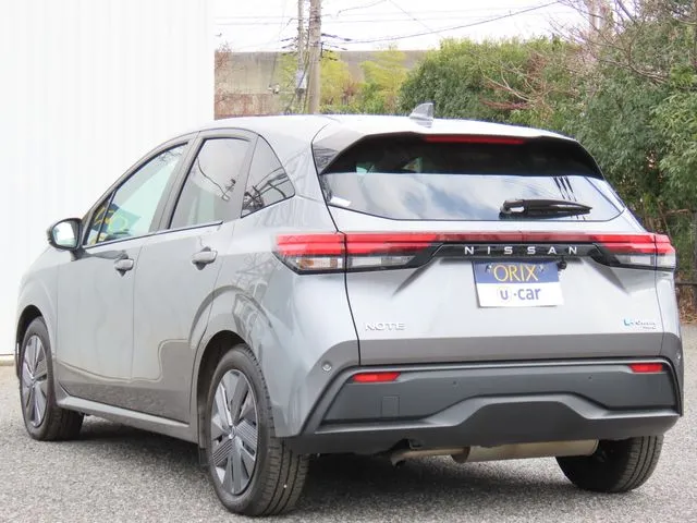 ニッサン　ノート　４ＷＤ