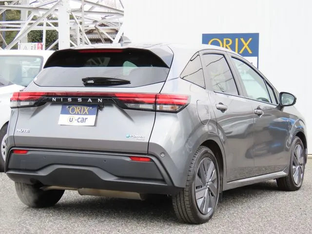 ニッサン　ノート　４ＷＤ