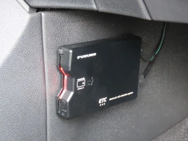 ニッサン　ノート　４ＷＤ