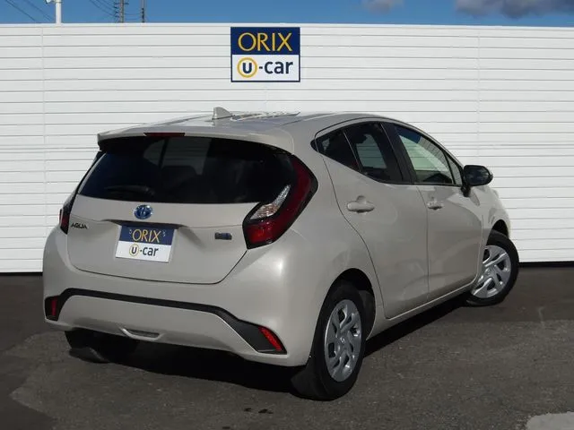 トヨタ　アクア