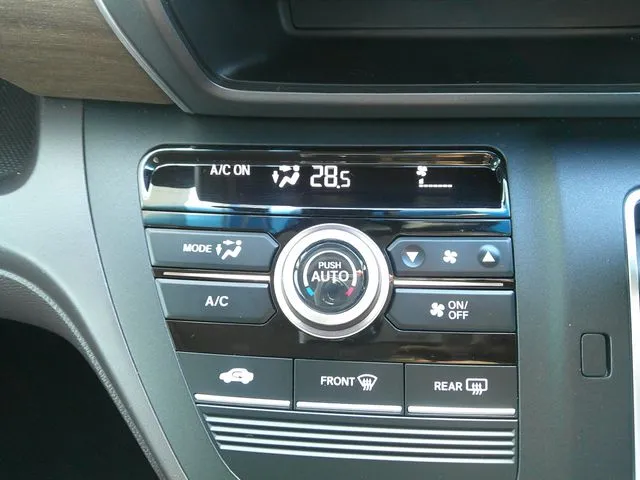 フリード（ホンダ）の車両写真