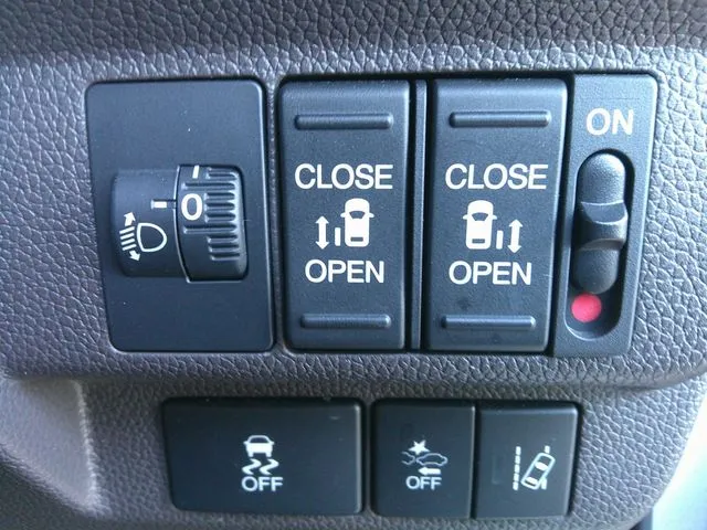 フリード（ホンダ）の車両写真