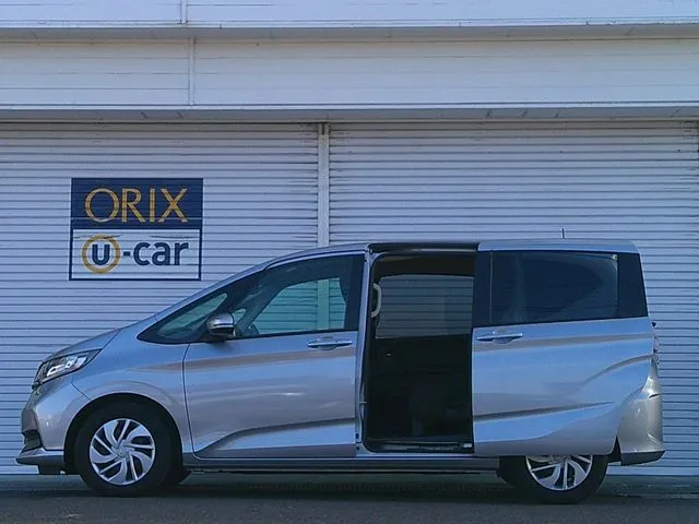 フリード（ホンダ）の車両写真