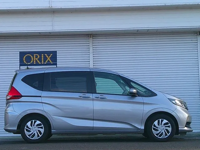 フリード（ホンダ）の車両写真