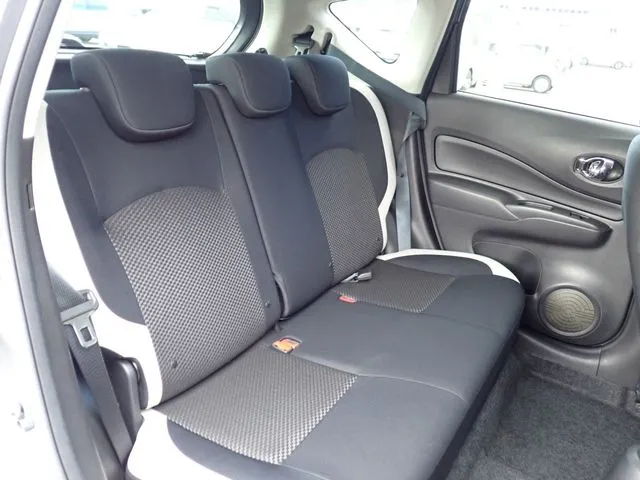 ニッサン　ノート