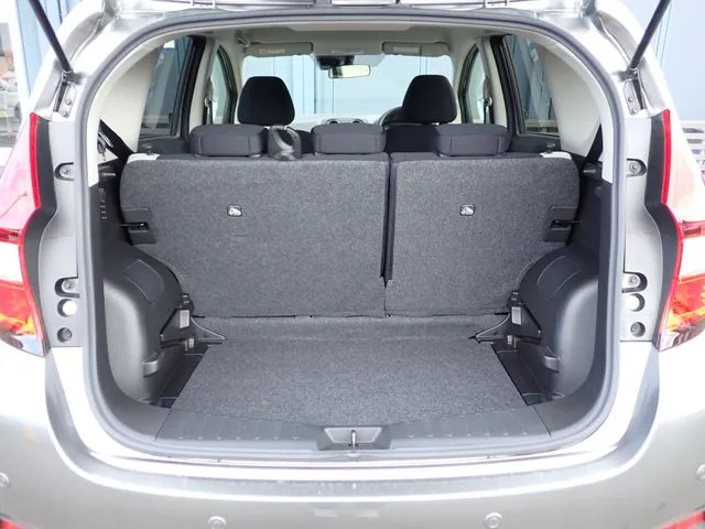 ニッサン　ノート