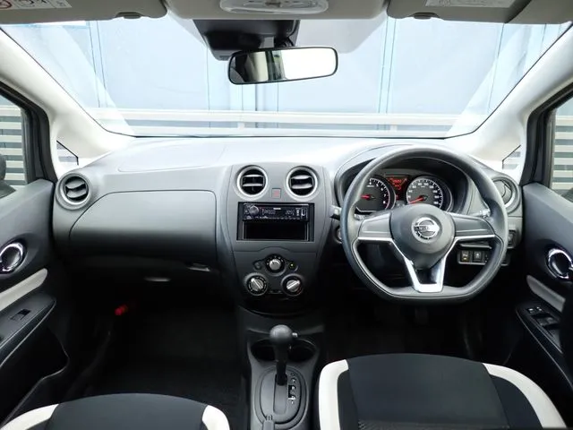 ニッサン　ノート