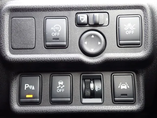 ニッサン　ノート