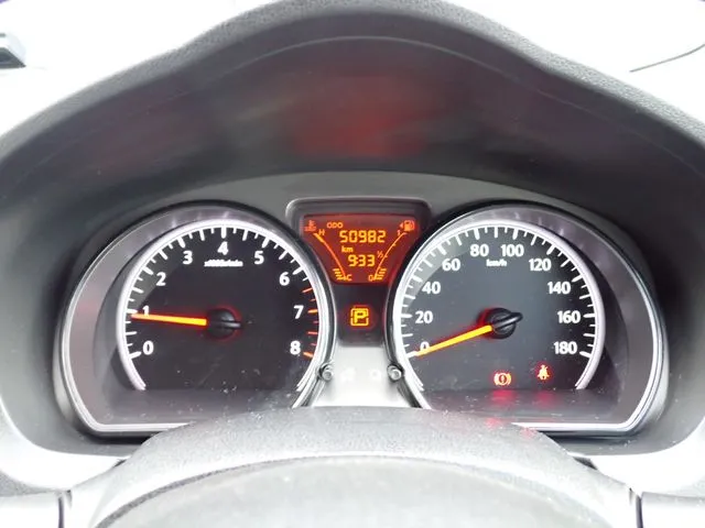 ニッサン　ノート