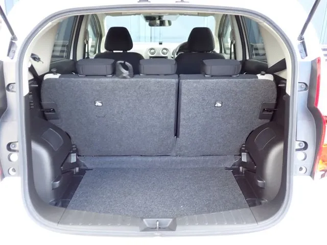 ニッサン　ノート