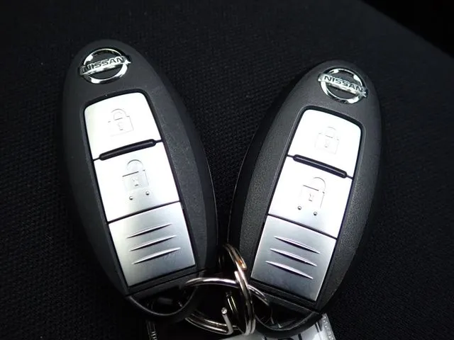 ニッサン　ノート