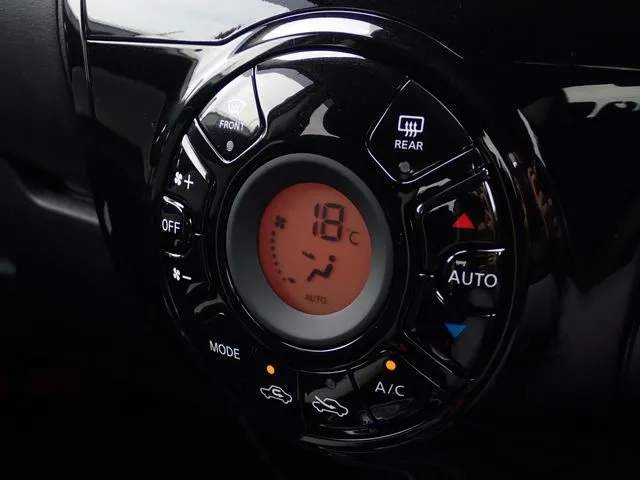 ノート（ニッサン）の車両写真