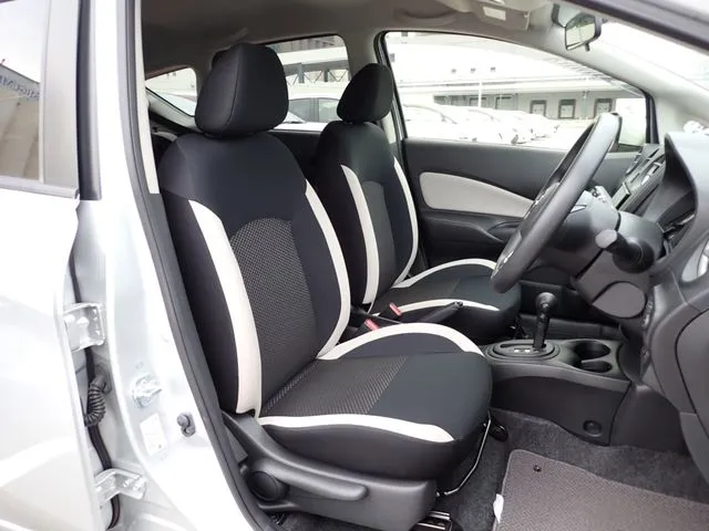 ノート（ニッサン）の車両写真