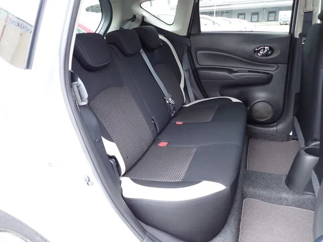 ノート（ニッサン）の車両写真