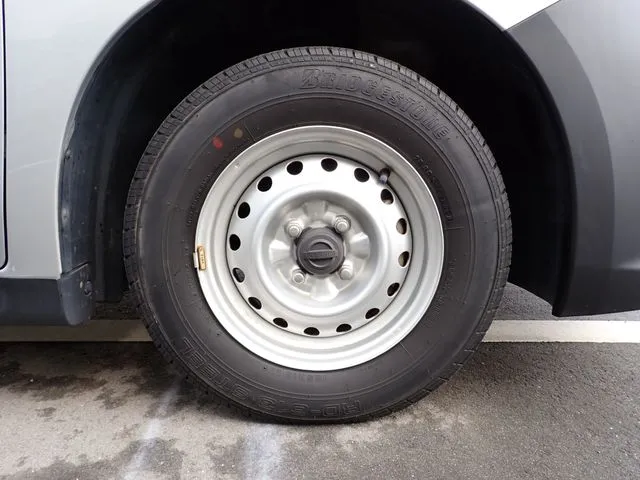 ニッサン NV150 AD 2WD