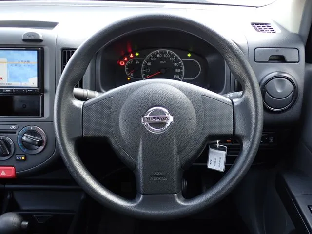 ニッサン NV150 AD 2WD
