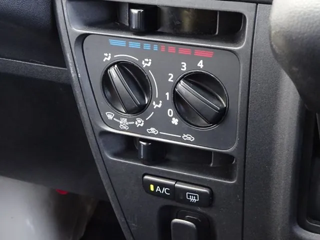 ハイゼットカーゴ(ダイハツ)の車両写真