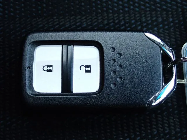 シャトル　ハイブリッド　４ＷＤ（ホンダ）の車両写真