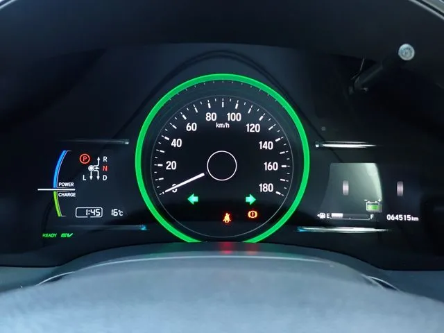 シャトル　ハイブリッド　４ＷＤ（ホンダ）の車両写真