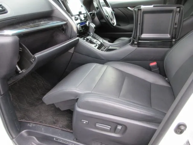 トヨタ ヴェルファイア ハイブリッド 4WD