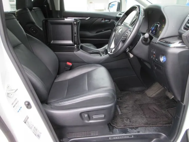 トヨタ ヴェルファイア ハイブリッド 4WD