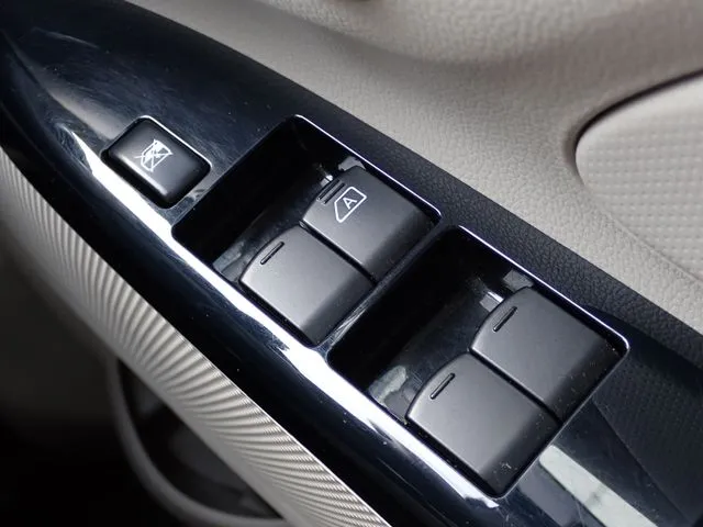 デイズ 4WD(ニッサン)の車両写真