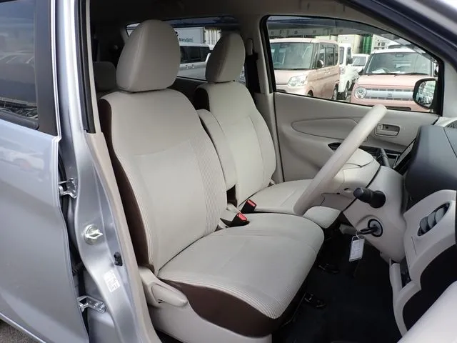 デイズ 4WD(ニッサン)の車両写真