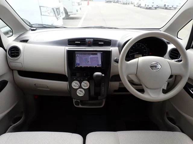 デイズ 4WD(ニッサン)の車両写真