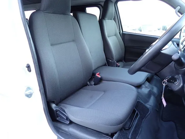 ハイエースバン 1.25t 2WD(トヨタ)の車両写真