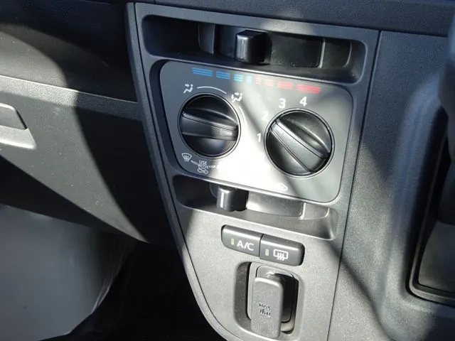 ダイハツ ハイゼットカーゴ