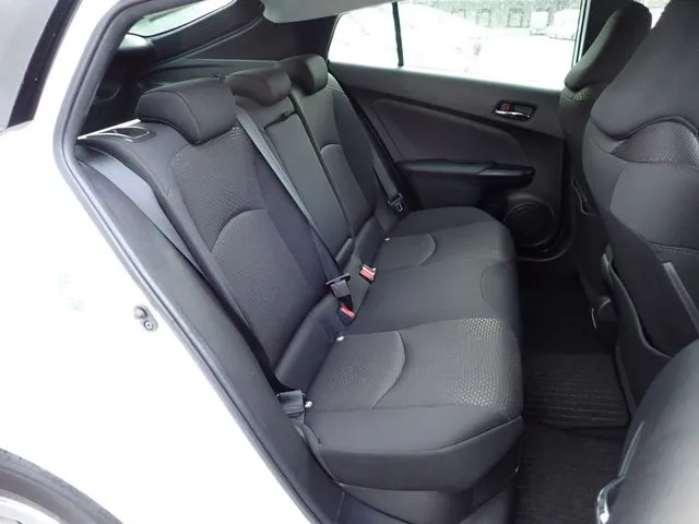 プリウス(トヨタ)の車両写真