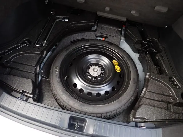 プリウス(トヨタ)の車両写真