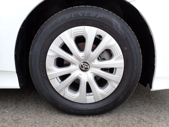 プリウス(トヨタ)の車両写真