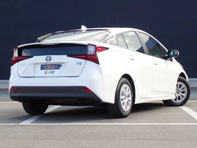 プリウス(トヨタ)の車両写真