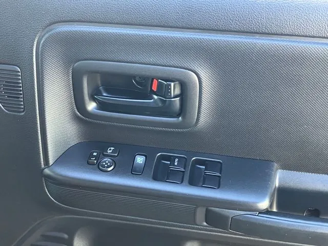 スペーシア 4WD(スズキ)の車両写真