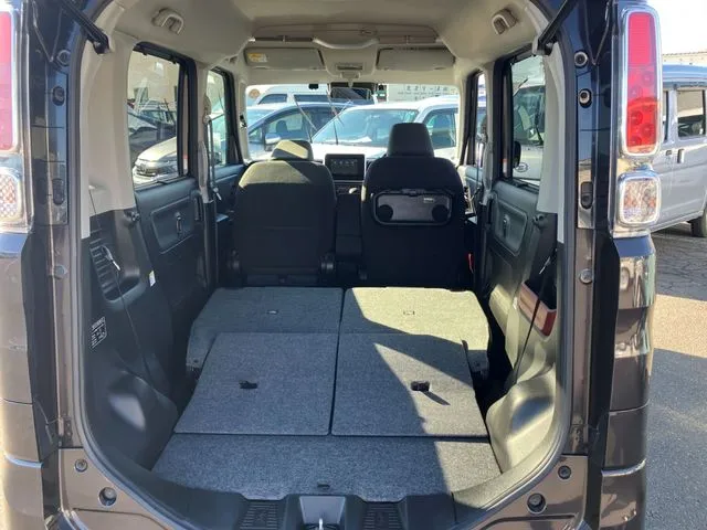 スペーシア 4WD(スズキ)の車両写真