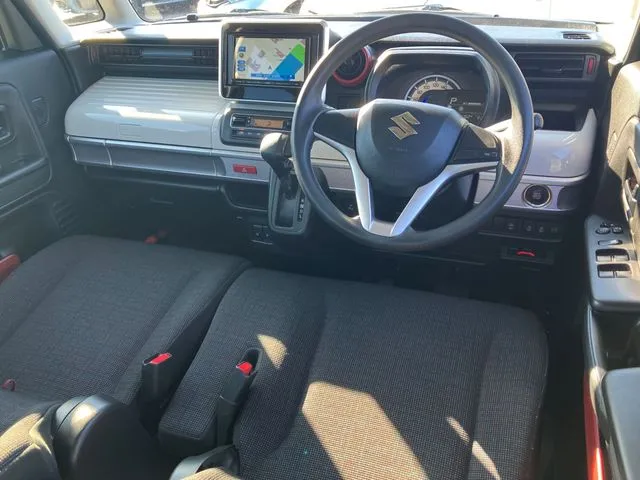 スペーシア 4WD(スズキ)の車両写真