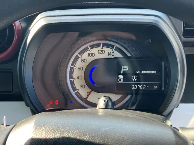 スペーシア 4WD(スズキ)の車両写真