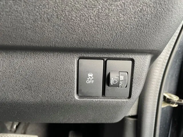 Ｎ　ＢＯＸ　カスタム（ホンダ）の車両写真