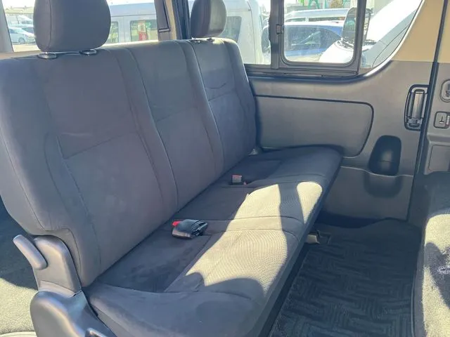 ハイエースバン　２ＷＤ（トヨタ）の車両写真